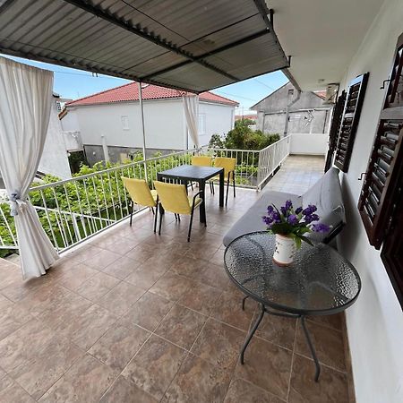 Apartmani Ana Juricev Vodice וודיצה מראה חיצוני תמונה