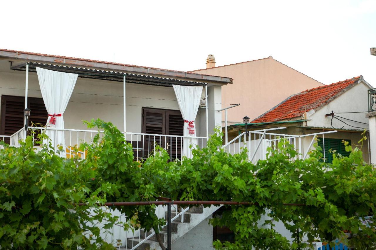 Apartmani Ana Juricev Vodice וודיצה מראה חיצוני תמונה