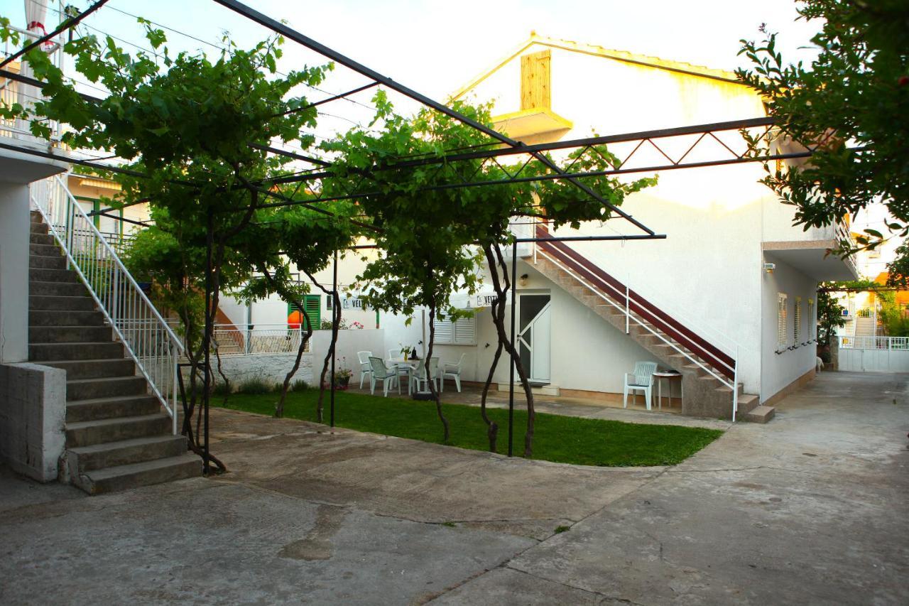 Apartmani Ana Juricev Vodice וודיצה מראה חיצוני תמונה