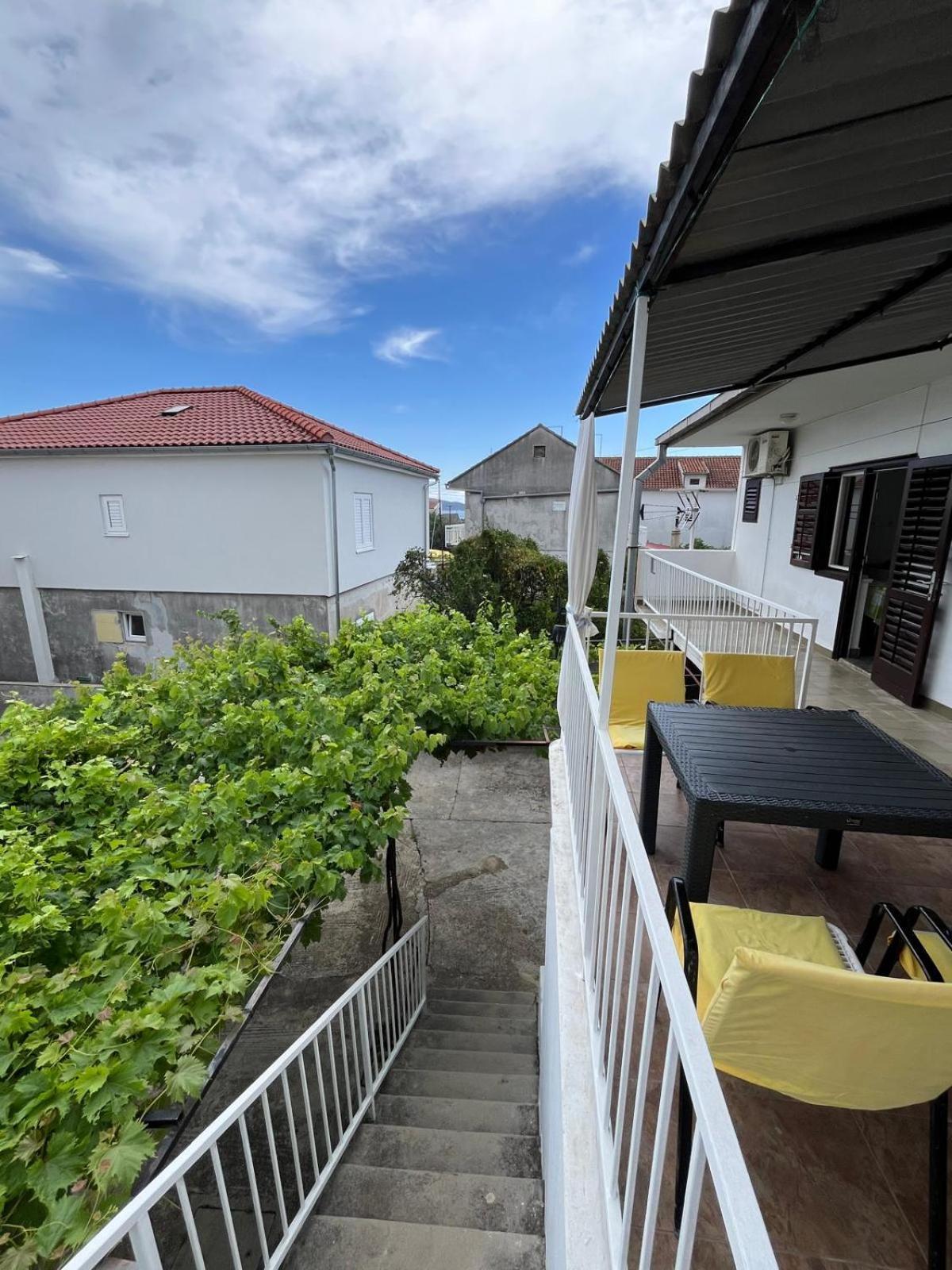 Apartmani Ana Juricev Vodice וודיצה מראה חיצוני תמונה